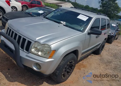 2005 Jeep Grand Cherokee Laredo z USA, uszkodzony, nr VIN 1J4GR48KX5C693550